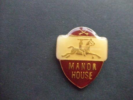 Manor House ridder te paard